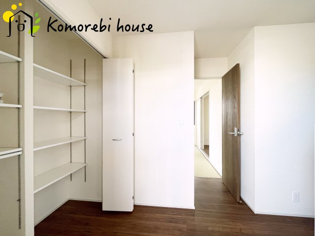 さいたま市西区島根　新築一戸建て　リーブルガーデン　01の玄関|きれいな玄関です