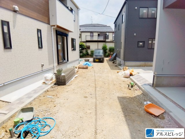新築／志木市上宗岡1丁目　全4棟の前面道路含む現地写真