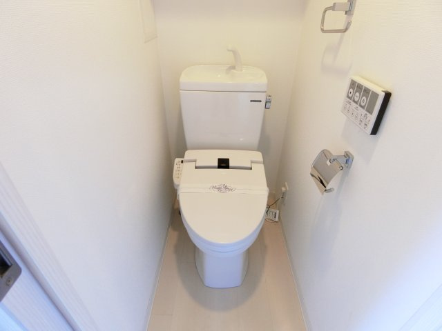 TRYM武蔵小杉のトイレ|他のお部屋の参考写真となります。