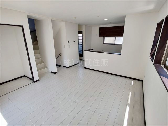 【居間・リビング】の画像