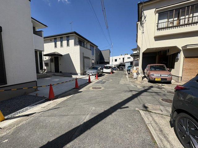 【その他】 | 福岡市南区中尾3丁目2期　1号棟（全1棟）【仲介手数料無料・0円】 | 現地写真。前面道路です。