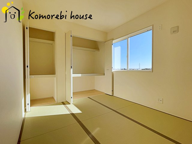 さいたま市西区島根　新築一戸建て　リーブルガーデン　05の和室|畳のやわらかな感触が心地よい和室は、客間や家族のくつろぎスペースとして活躍。お昼寝や来客対応など使い道が幅広く、落ち着いた時間を過ごせる癒しの一室です。