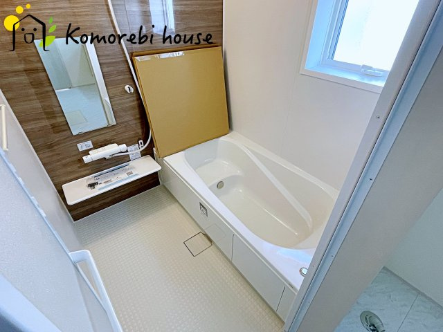 さいたま市西区島根　新築一戸建て　リーブルガーデン　05の浴室|暖房・乾燥・換気が一体になった多機能浴室で、一年を通して快適に使えるのが魅力。冬は暖房であたたかく、雨の日は乾燥が洗濯物をしっかり乾かしてくれます。