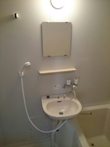 メゾン打越Ⅰの洗面所|脱衣スペースもあります