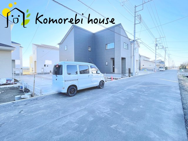 さいたま市西区島根　新築一戸建て　リーブルガーデン　08の前面道路含む現地写真|前面道路含む現地写真です
