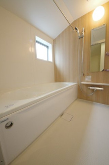 【浴室】 | 【仲介手数料無料！！】日野市東豊田3丁目　新築戸建て（全7棟）2号棟　3980万円