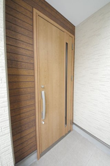 【玄関】 | 【仲介手数料無料！！】日野市東豊田3丁目　新築戸建て（全7棟）2号棟　3980万円