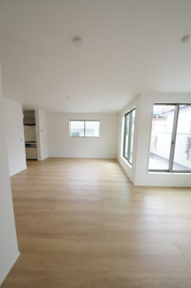 【居間・リビング】 | 【仲介手数料無料！！】日野市東豊田3丁目　新築戸建て（全7棟）2号棟　3980万円