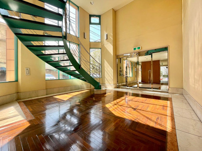 【エントランス】 | パロス白金 | エントランスホールです