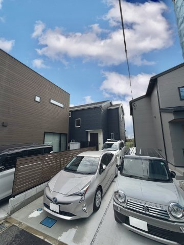 【外観】 | 陽当たり眺望良好♪南側は調整区域(海老名市)で畑です。 | 地震対策住宅　減震住宅