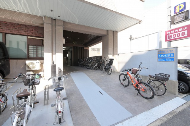 堀江テラスのエントランス