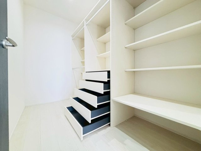 新築戸建　大垣市昼飯　全1区画分譲の浴室|給湯器のリモコンはお風呂場と多くはキッチン近くにあります。