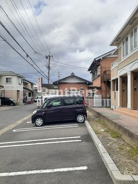一宮市奥町字県郭のアパートの駐車場|駐車場