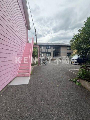 【駐車場】 | アビィロード | 駐車場に車を止められます