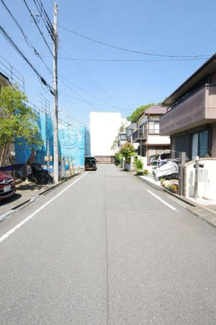 【前面道路含む現地写真】 | 令和７年５月３日撮影　建築中