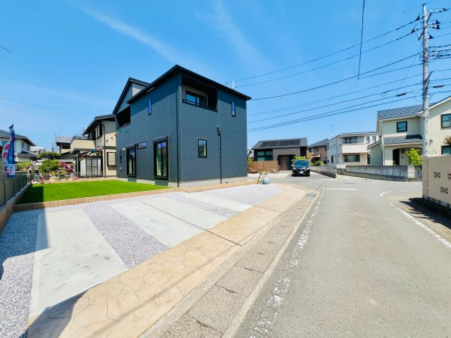 高崎市浜尻町の前面道路含む現地写真|駐車スペース２台以上可♪車の通りも少なく駐車も楽々♪