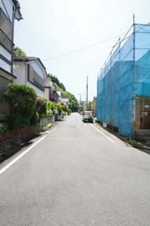 【前面道路含む現地写真】 | 令和７年５月３日撮影　建築中