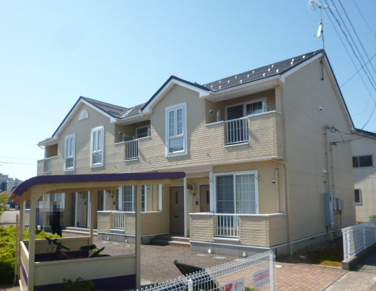 柏崎市茨目２丁目のアパートの画像