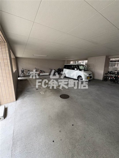 【駐車場】 | 駐車場があるので、車を買う予定の方も安心です