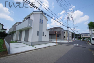 【前面道路含む現地写真】