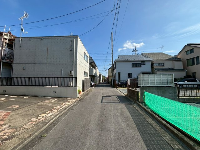 練馬区小竹町2丁目　建築条件無し売地　残1区画の前面道路含む現地写真|現地写真

ご内見希望・資料請求などお気軽にお問い合わせ下さい！
03-5990-5201