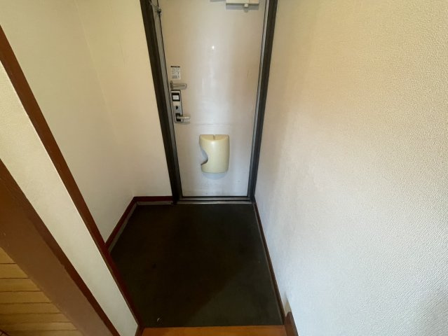 メゾンアルファの玄関