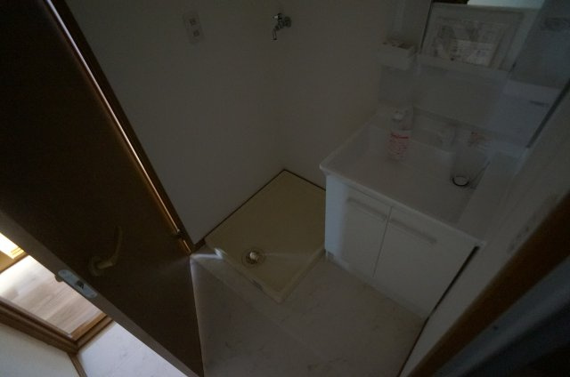 村上マンションの洗面所