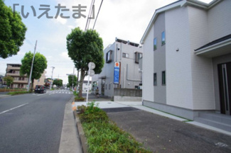 【前面道路含む現地写真】