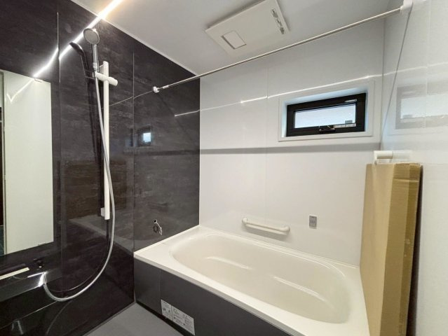 新築戸建　岐阜市旦島５丁目　全３区画分譲の浴室|浴室仕様。5時間経っても2.5度以内の湯温低下ですから、追い炊き回数が減り光熱費も節約できます。