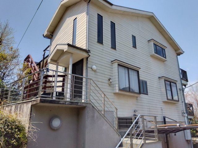 売中古戸建　田方郡函南町丹那の外観|南箱根ダイヤランドの別荘地内です。別荘地内には多数の施設があります。レストラン・プール・多目的ホールなどがあります。