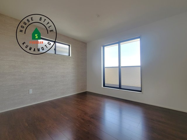 菊池郡大津町大字室第11-5棟（2号棟）　の寝室|主寝室には収納力に優れたクローゼットがありますので、お部屋もすっきり片付きます。