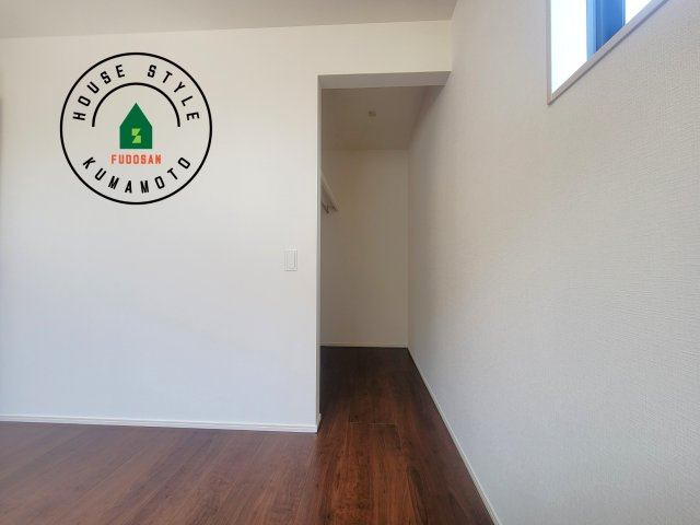 菊池郡大津町大字室第11-5棟（2号棟）　の収納|洋服や大きな荷物が多い方や人数の多いご家族などは、一般的なクローゼットよりもウォークインクローゼットのほうが使い勝手が良いです。