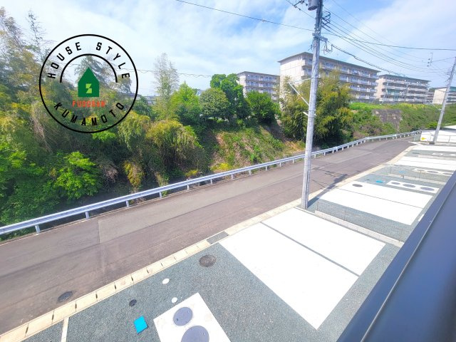 菊池郡大津町大字室第11-5棟（2号棟）　の展望|窓から緑が見える物件も魅力的です。