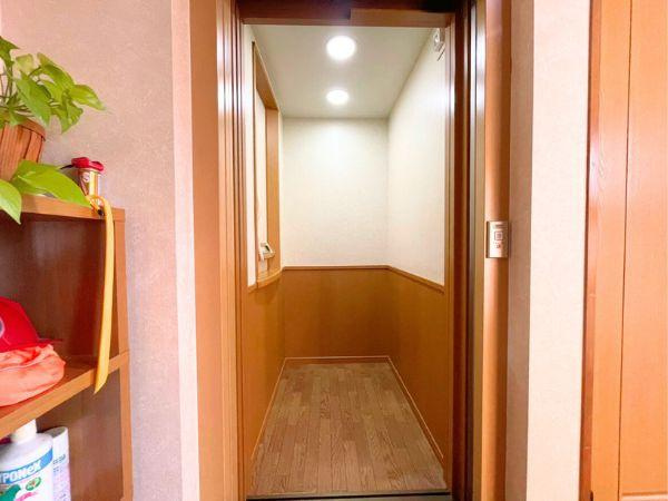 明磧　店舗付き中古住宅のその他|室内エレベーター
