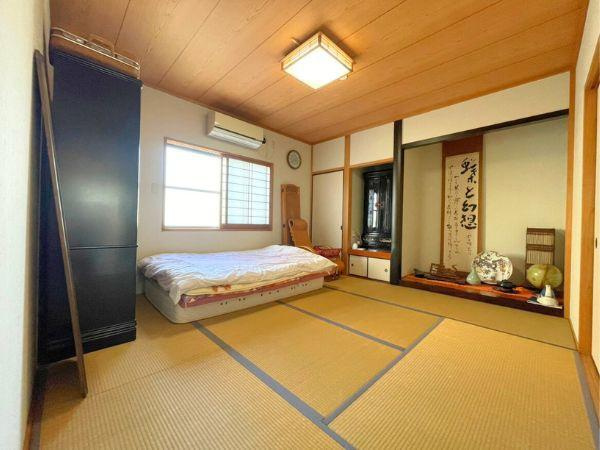 明磧　店舗付き中古住宅の和室|約8帖の和室
