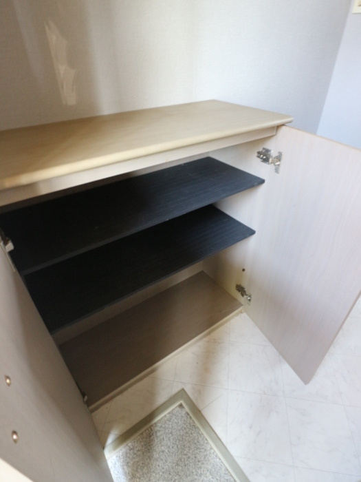 クレストAの玄関|シューズボックス