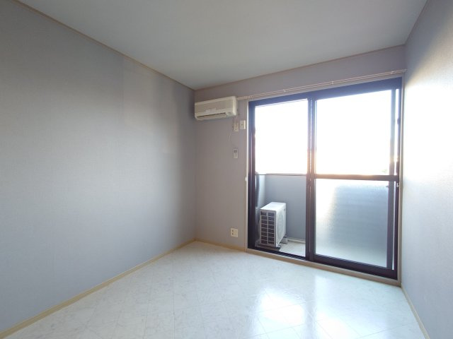 クレストAの居間・リビング|洋室