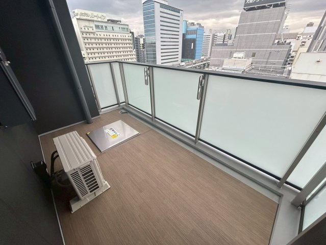 コンフォリア・リヴ本町WEST Qのバルコニー
