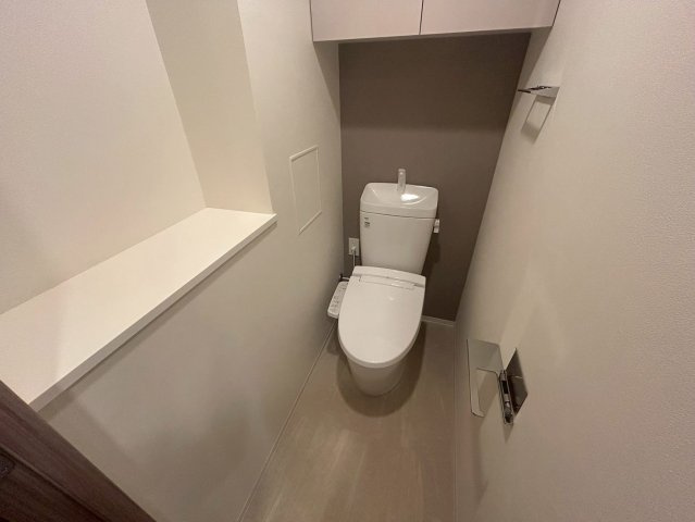 コンフォリア・リヴ本町WEST Qのトイレ