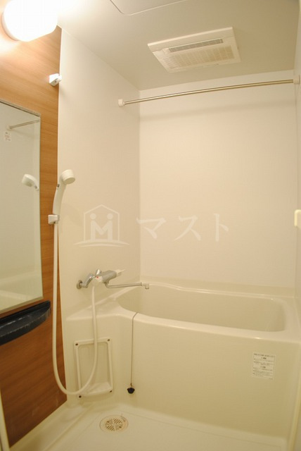セレニテ本町エコートの浴室