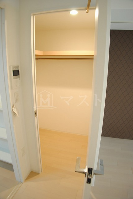 セレニテ本町エコートの収納