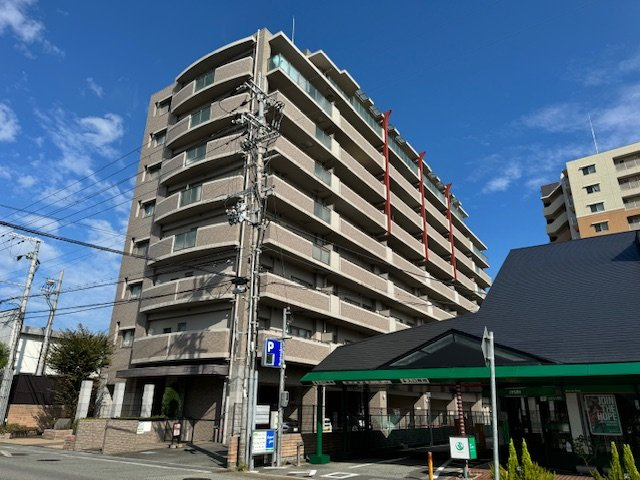 ルイシャトレ三田の外観