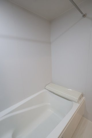 《仲介手数料無料》練馬区南大泉１丁目32-14(全1戸)新築一戸建てリナージュの浴室|撮影日 2025年10月16日 15:40 曇り