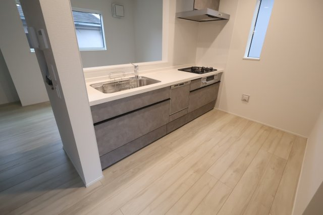 【キッチン】 | 《仲介手数料無料》練馬区南大泉１丁目32-14(全1戸)新築一戸建てリナージュ | 撮影日 2025年10月16日 15:40 曇り