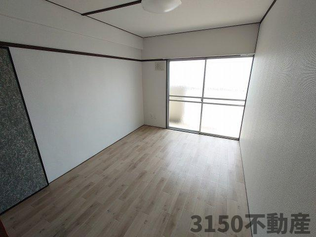 辻広ビルの居間・リビング