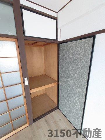 辻広ビルの収納