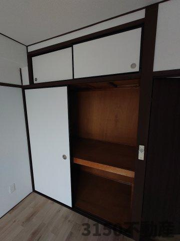 辻広ビルの収納