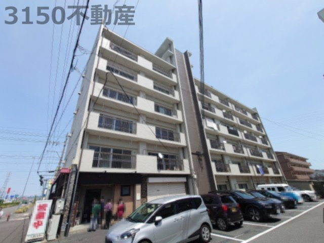 辻広ビルの外観