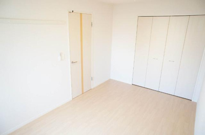 【寝室】 | メルヴェイユ | 洋室