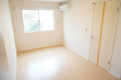 【寝室】 | メルヴェイユ | 洋室